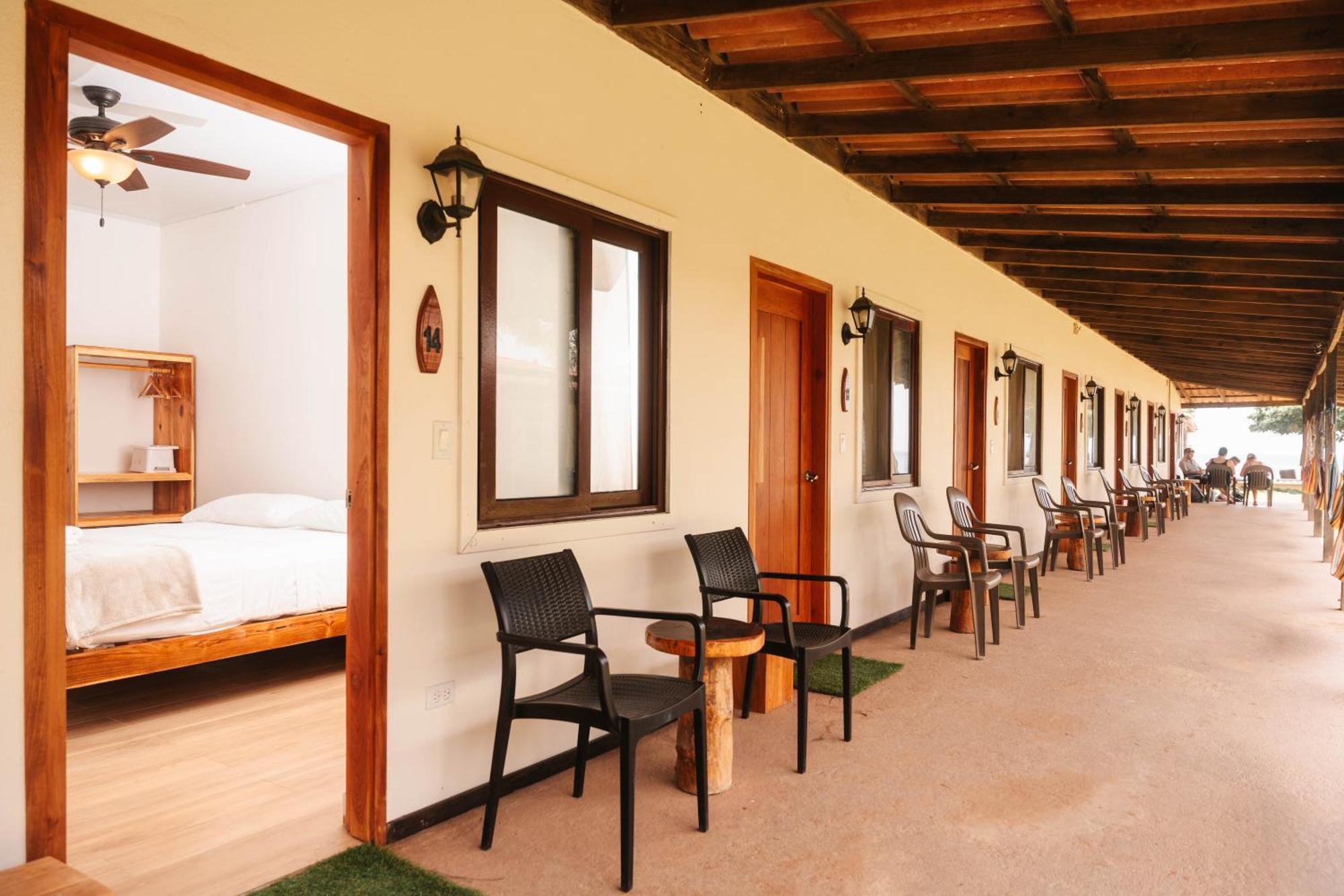 Beach Break Hotel & Surf Camp De Playa Venao Dış mekan fotoğraf